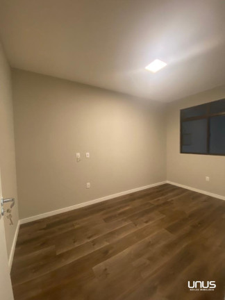 Imagem Apartamento com 2 Quartos à Venda, 74 m² em Centro - Palhoça