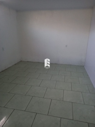 Imagem Casa com 2 Quartos à Venda, 350 m² em Nossa Senhora Do Perpétuo Socorro - Santa Maria Imagem Casa com 2 Quartos à Venda, 350 m² em Nossa Senhora Do Perpétuo Socorro - Santa Maria