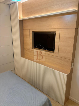 Imagem Imóvel com 3 Quartos à Venda, 110 m² em Icaraí - Niterói Imagem Imóvel com 3 Quartos à Venda, 110 m² em Icaraí - Niterói