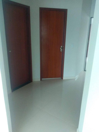 Imagem Casa de Condomínio com 3 Quartos à Venda, 135 m²