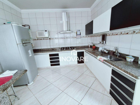 Imagem Casa com 4 Quartos à Venda, 273 m² em Setor Afonso Pena - Itumbiara Imagem Casa com 4 Quartos à Venda, 273 m² em Setor Afonso Pena - Itumbiara