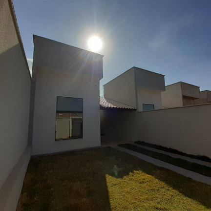 Imagem Casa com 3 Quartos à Venda, 118 m² em Parque Hayala - Aparecida De Goiânia