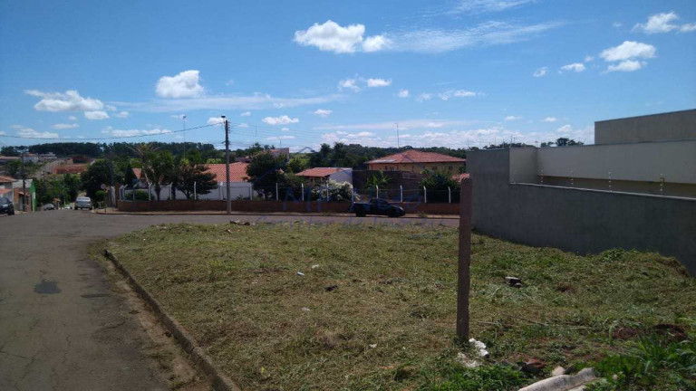 Imagem Terreno à Venda, 316 m² em Jardim Petrópolis - Pirassununga Imagem Terreno à Venda, 316 m² em Jardim Petrópolis - Pirassununga