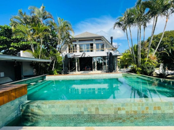 Imagem Casa com 8 Quartos à Venda, 700 m² em Cachoeira Do Bom Jesus - Florianópolis
