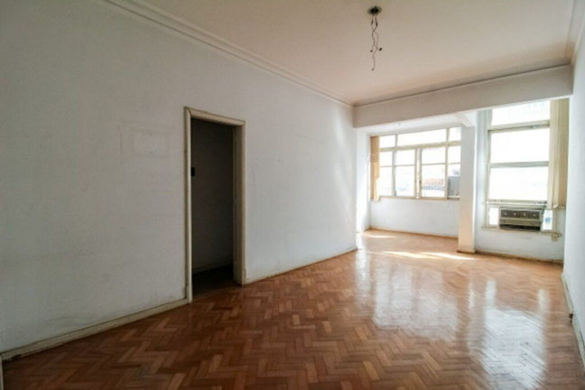 Imagem Imóvel com 2 Quartos à Venda, em Copacabana - Rio De Janeiro Imagem Imóvel com 2 Quartos à Venda, em Copacabana - Rio De Janeiro