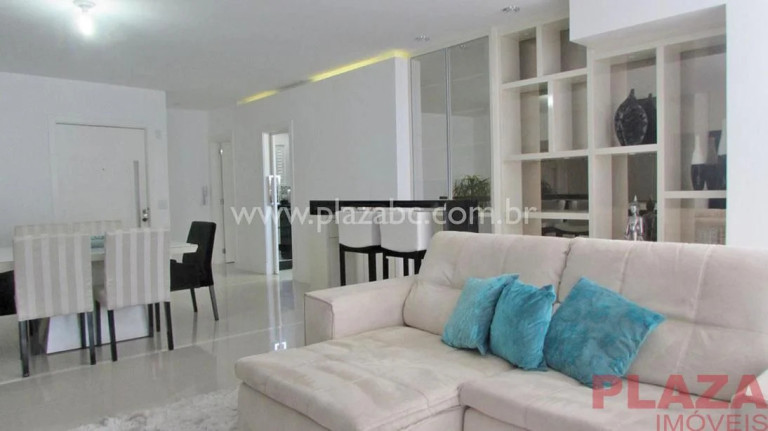 Imagem Apartamento com 3 Quartos à Venda, 132 m² em Centro - Balneário Camboriú Imagem Apartamento com 3 Quartos à Venda, 132 m² em Centro - Balneário Camboriú