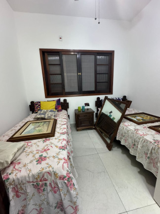 Imagem Casa com 3 Quartos à Venda, 168 m² em Flórida - Praia Grande Imagem Casa com 3 Quartos à Venda, 168 m² em Flórida - Praia Grande