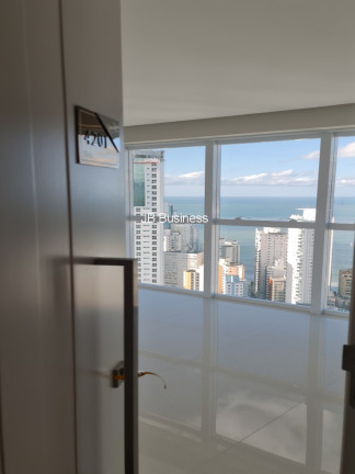 Imagem Imóvel com 3 Quartos à Venda, 139 m² em Centro - Balneário Camboriú