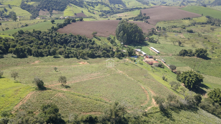 Imagem Imóvel com 3 Quartos à Venda, 11 m² em Barreiro 2 (rural) - Caldas