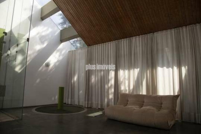 Imagem Casa com 4 Quartos para Alugar, 200 m² em Moema - São Paulo Imagem Casa com 4 Quartos para Alugar, 200 m² em Moema - São Paulo