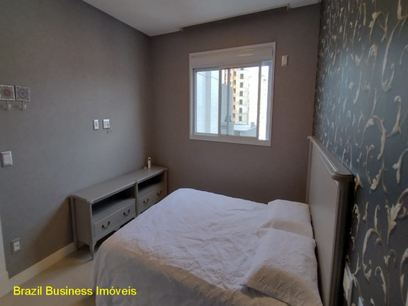 Imagem Imóvel com 3 Quartos à Venda, 128 m² em Centro - Balneário Camboriú