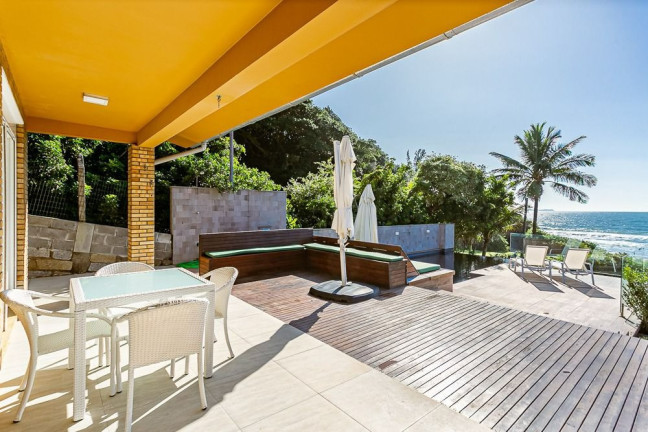 Imagem Casa com 5 Quartos à Venda, 220 m² em Morrinhos - Garopaba Imagem Casa com 5 Quartos à Venda, 220 m² em Morrinhos - Garopaba