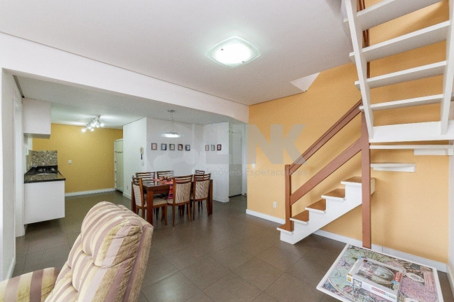 Imagem Imóvel com 2 Quartos à Venda, 174 m² em Chácara Das Pedras - Porto Alegre Imagem Imóvel com 2 Quartos à Venda, 174 m² em Chácara Das Pedras - Porto Alegre
