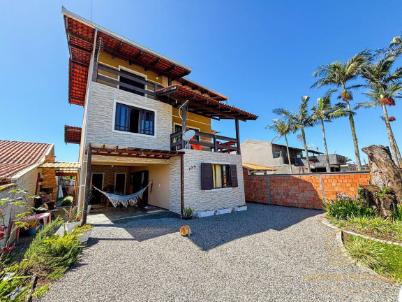 Imagem Sobrado com 4 Quartos à Venda, 472 m² em Salinas - Balneário Barra Do Sul Imagem Sobrado com 4 Quartos à Venda, 472 m² em Salinas - Balneário Barra Do Sul