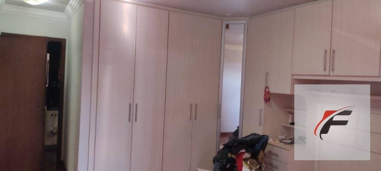 Imagem Sobrado com 4 Quartos à Venda, 330 m² em Capão Raso - Curitiba Imagem Sobrado com 4 Quartos à Venda, 330 m² em Capão Raso - Curitiba