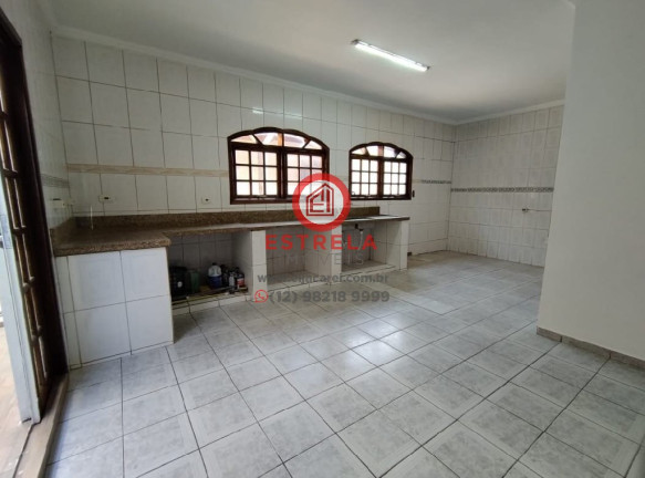 Casa com 4 Quartos à Venda, 330 m² em Jardim América - Jacareí