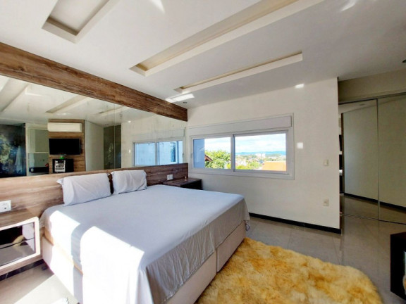 Imagem Casa com 3 Quartos à Venda, 275 m²