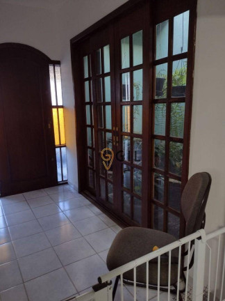 Imagem Sobrado com 4 Quartos à Venda, 190 m² em Parque Santo Antônio - Jacareí