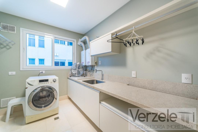 Imagem Apartamento com 6 Quartos à Venda, 740 m² em Centro - Balneário Camboriú Imagem Apartamento com 6 Quartos à Venda, 740 m² em Centro - Balneário Camboriú