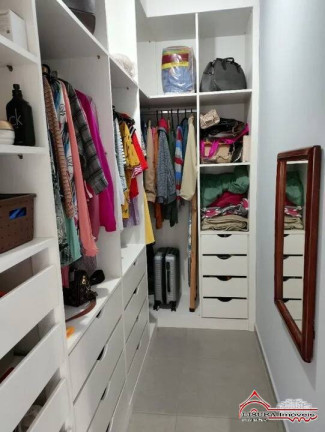 Imagem Casa com 4 Quartos à Venda, 180 m² em Loteamento Villa Branca - Jacareí Imagem Casa com 4 Quartos à Venda, 180 m² em Loteamento Villa Branca - Jacareí