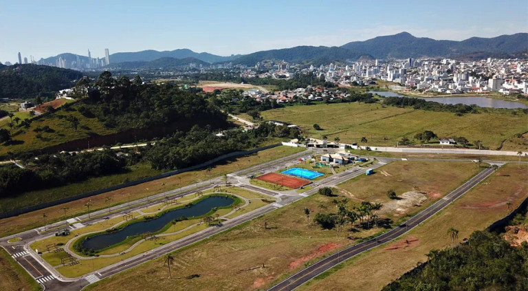 Imagem Terreno à Venda, 503 m² em Centro - Camboriú Imagem Terreno à Venda, 503 m² em Centro - Camboriú