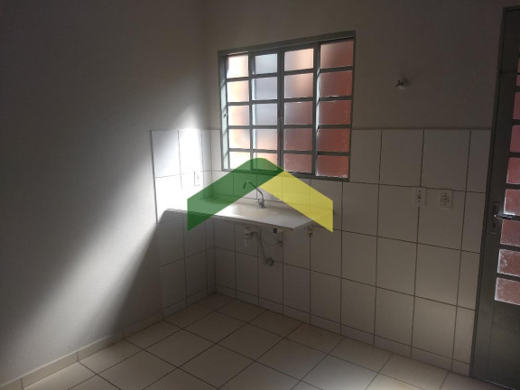 Imagem Casa com 2 Quartos à Venda, 148 m² em Jardim Maria Luiza - Botucatu