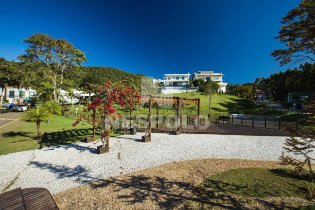 Imagem Casa à Venda, 370 m² em Ariribá - Balneario Camboriu Imagem Casa à Venda, 370 m² em Ariribá - Balneario Camboriu