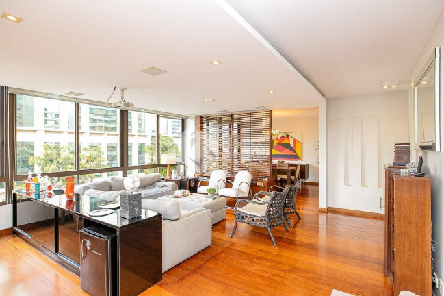 Imagem Apartamento com 3 Quartos à Venda, 225 m² em Itaim Bibi - São Paulo Imagem Apartamento com 3 Quartos à Venda, 225 m² em Itaim Bibi - São Paulo