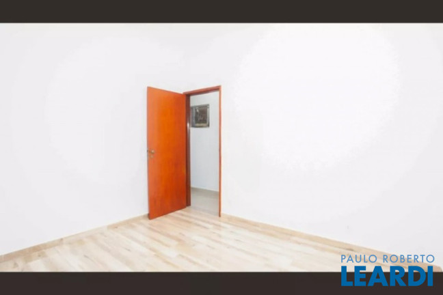 Imagem Casa com 3 Quartos à Venda, 343 m² em Campestre - Santo André Imagem Casa com 3 Quartos à Venda, 343 m² em Campestre - Santo André