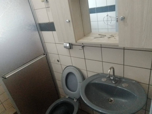Imagem Casa com 2 Quartos para Alugar,  em Arapongas