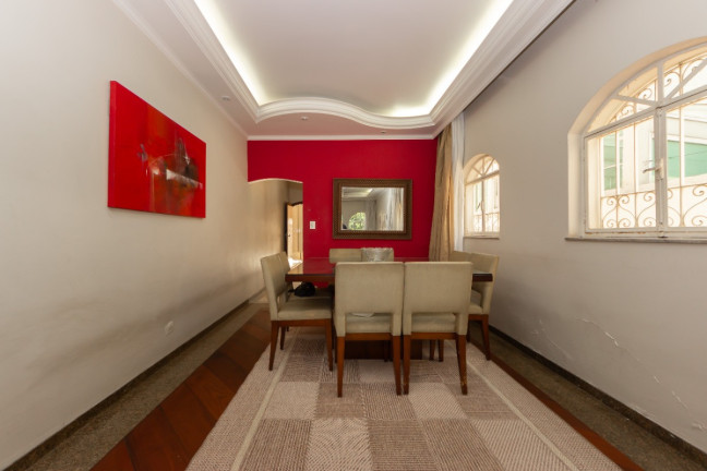 Casa com 3 Quartos à Venda, 215 m² em Jardim Textil - São Paulo
