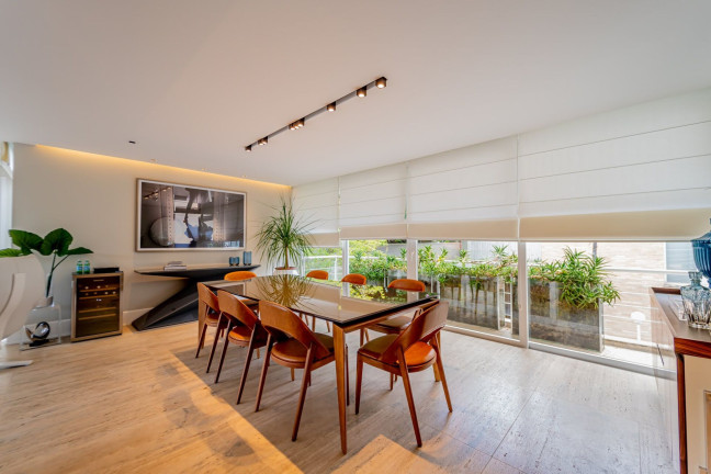 Imagem Casa com 3 Quartos à Venda, 380 m² em Jardim Cordeiro - São Paulo