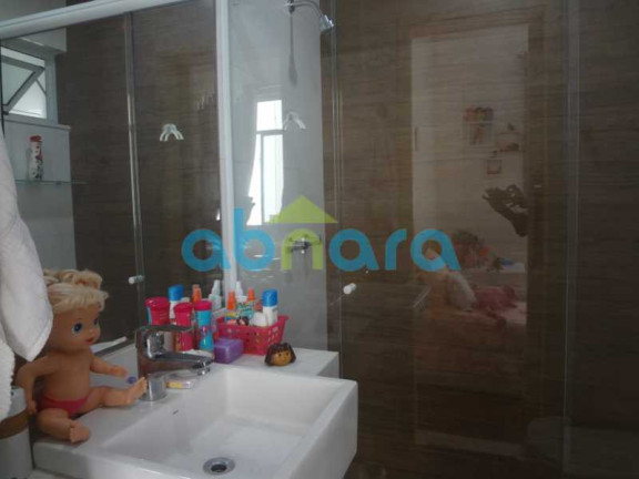 Imagem Apartamento com 2 Quartos à Venda, 80 m² em Copacabana - Rio De Janeiro