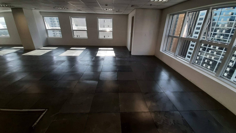 Imagem Sala Comercial à Venda, 126 m² em Alphaville - Barueri Imagem Sala Comercial à Venda, 126 m² em Alphaville - Barueri