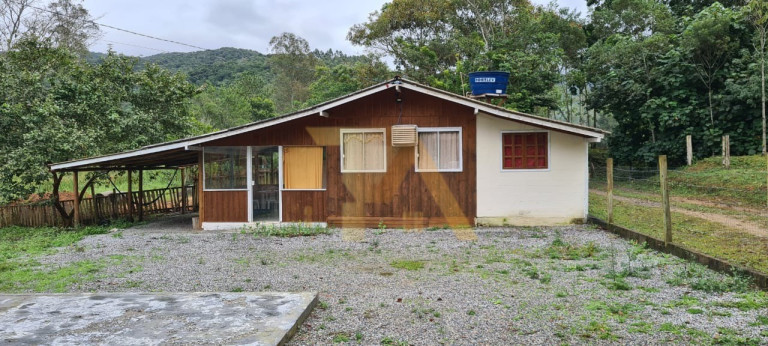 Imagem Imóvel com 2 Quartos à Venda, 35 m² em Espraiado - Paulo Lopes Imagem Imóvel com 2 Quartos à Venda, 35 m² em Espraiado - Paulo Lopes