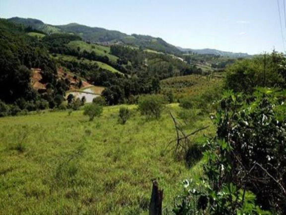 Chácara à Venda, 58 m² em Centro - Pedra Bela