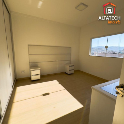 Imagem Casa com 3 Quartos à Venda, 243 m² em Jardim Das Hortênsias - Poços De Caldas