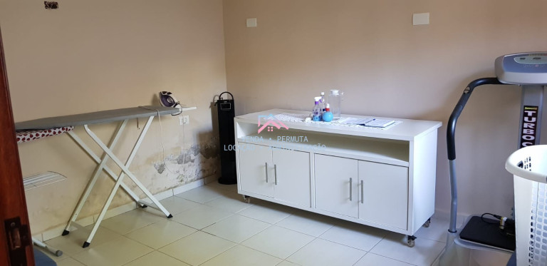 Imagem Sobrado com 4 Quartos à Venda, 320 m² em Centro - Cabreúva