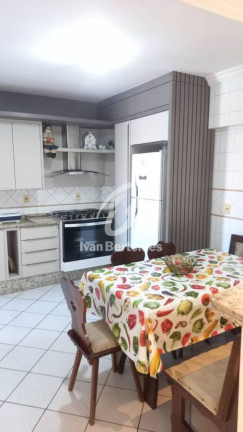 Imagem Apartamento com 3 Quartos para Temporada, em Bombas - Bombinhas Imagem Apartamento com 3 Quartos para Temporada, em Bombas - Bombinhas