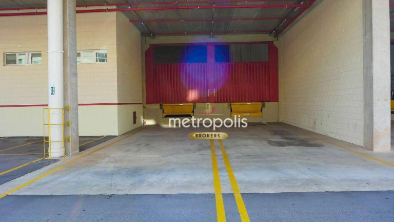 Imagem Galpão para Alugar, 2.231 m² em água Espraiada - Embu Das Artes Imagem Galpão para Alugar, 2.231 m² em água Espraiada - Embu Das Artes