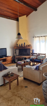 Imagem Imóvel com 3 Quartos à Venda, 612 m² em Pedra Bela - Pedra Bela