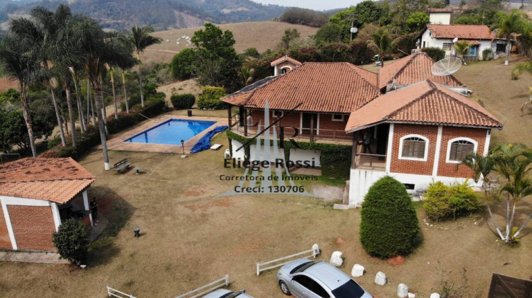 Chácara à Venda, 240 m² em Itatiba