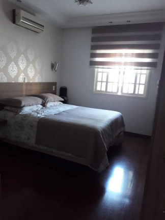 Imagem Casa com 3 Quartos à Venda, 250 m² em Jardim São Judas Tadeu - Guarulhos Imagem Casa com 3 Quartos à Venda, 250 m² em Jardim São Judas Tadeu - Guarulhos