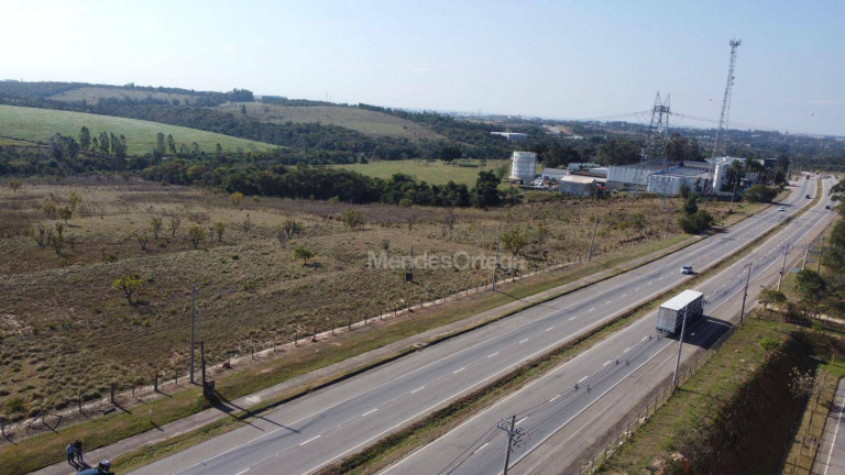 Imagem Terreno à Venda, 40.000 m² em Melissa - Itu Imagem Terreno à Venda, 40.000 m² em Melissa - Itu