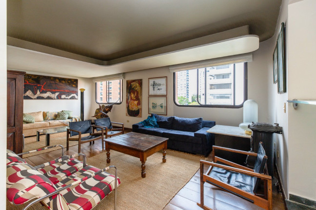 Apartamento com 3 Quartos à Venda, 210 m² em Moema - São Paulo