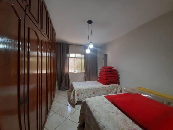Imagem Sobrado com 3 Quartos à Venda, 262 m² Imagem Sobrado com 3 Quartos à Venda, 262 m²