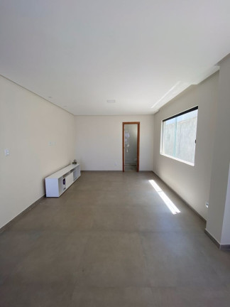 Imagem Casa com 3 Quartos à Venda, 250 m² em Estrada Do Coco - Lauro De Freitas Imagem Casa com 3 Quartos à Venda, 250 m² em Estrada Do Coco - Lauro De Freitas