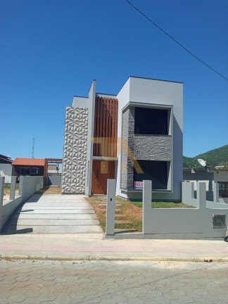Imóvel com 3 Quartos à Venda,  em Siriú - Garopaba
