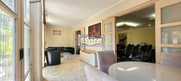 Imagem Imóvel com 14 Quartos à Venda, 606 m² em Humaitá - Rio De Janeiro Imagem Imóvel com 14 Quartos à Venda, 606 m² em Humaitá - Rio De Janeiro