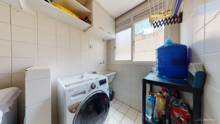 Imagem Imóvel com 2 Quartos à Venda, 65 m² em Cidade Baixa - Porto Alegre Imagem Imóvel com 2 Quartos à Venda, 65 m² em Cidade Baixa - Porto Alegre